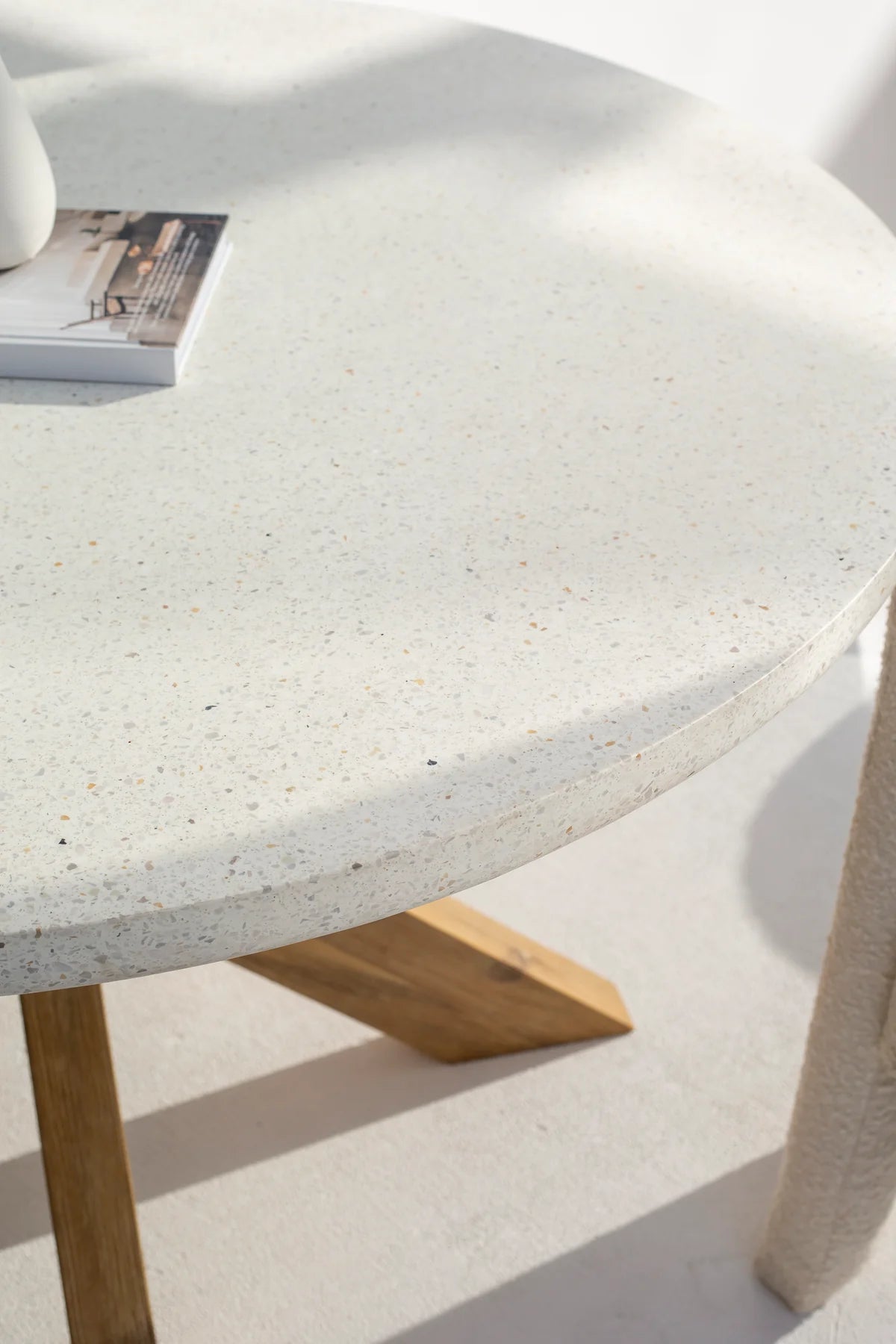 Rabit White Beton Yemek Masası
